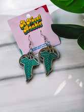 Load image into Gallery viewer, Epic Fantasy Leaf Earrings | Green Silver Elven Jewelry Gift
